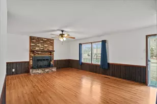 318 Wisteria Ave, Marion, SC 29571 - Photo 8