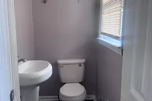 302 W 1st Ave N, Pamplico, SC 29583 - Photo 4