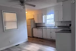 302 W 1st Ave N, Pamplico, SC 29583 - Photo 2