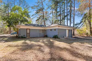 411 E Wine St, Mullins, SC 29574 - Photo 1