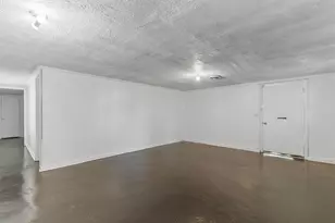 411 E Wine St, Mullins, SC 29574 - Photo 10