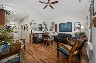 605 Wave Rider Ln, North Myrtle Beach, SC 29582 - Photo 2