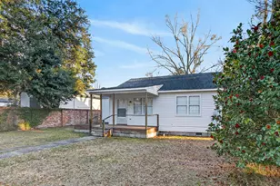 109 Gilland Ave, Kingstree, SC 29556 - Photo 2