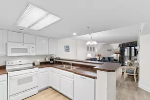 201 74th Ave N, Myrtle Beach, SC 29572 - Photo 4