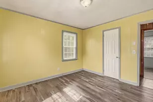 306 W James St, Mullins, SC 29574 - Photo 14