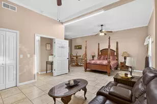 2402 S Hallmark Dr, Florence, SC 29505 - Photo 34