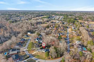 2402 S Hallmark Dr, Florence, SC 29505 - Photo 4