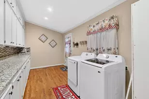 2402 S Hallmark Dr, Florence, SC 29505 - Photo 28