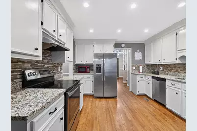 2402 South Hallmark Dr, Florence, SC 29505 - Photo 20