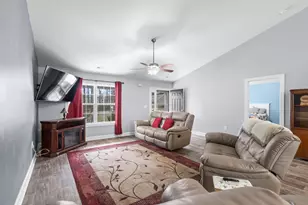 905 Futrell St, Loris, SC 29569 - Photo 8