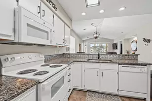 560 White River Dr, Myrtle Beach, SC 29579 - Photo 6