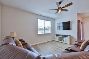 206 Carver Willow Dr, Loris, SC 29569 - Photo 4