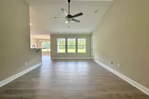 950 Padgett Ln, Conway, SC 29526 - Photo 2