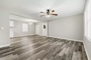 902 Forest Loop Rd, Conway, SC 29527 - Photo 4