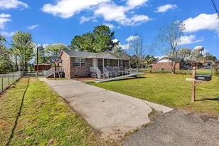 409 Reaves St, Marion, SC 29571 - Photo 1