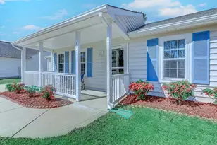 147 Woodlake Dr, Garden City, SC 29576 - Photo 2