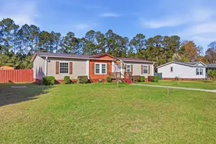 335 Bright Leaf Rd, Loris, SC 29569 - Photo 2