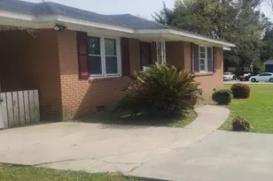102 N Hazel Ave, Andrews, SC 29510 - Photo 2