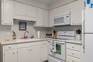 401 Hillside Dr N, North Myrtle Beach, SC 29582 - Photo 6