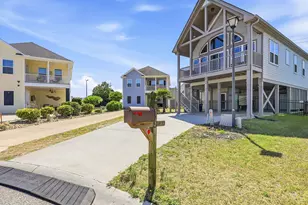 915 Ocean Pines Ct, North Myrtle Beach, SC 29582 - Photo 2