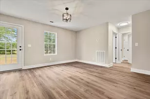 1104 Highland Dr, Mullins, SC 29574 - Photo 14