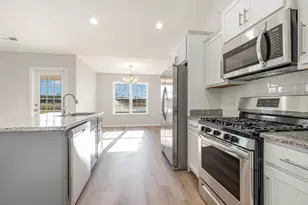 913 Woodside Dr, Conway, SC 29526 - Photo 8