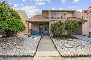 305 21st Ave S, Myrtle Beach, SC 29577 - Photo 1