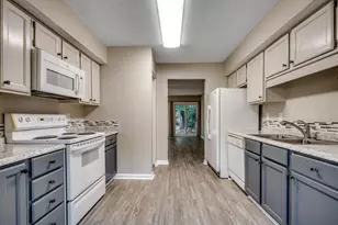 109 Hickory Dr, Conway, SC 29526 - Photo 8