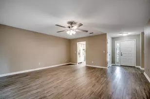 109 Hickory Dr, Conway, SC 29526 - Photo 4