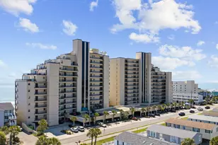 1690 N Waccamaw Dr, Garden City, SC 29576 - Photo 34