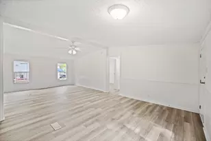 160 St Christopher Cir, Pawleys Island, SC 29585 - Photo 4