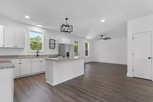212 N Morgan Ave, Andrews, SC 29510 - Photo 10