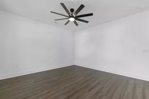 212 N Morgan Ave, Andrews, SC 29510 - Photo 4