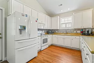 526 7th Ave S, North Myrtle Beach, SC 29582 - Photo 10
