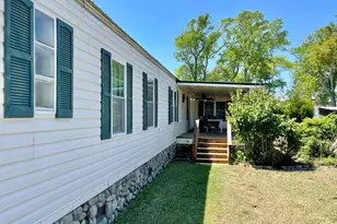 2951 SW Dave Ray St, Supply, NC 28462 - Photo 4