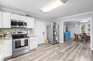 1704 Sherwood Dr, Conway, SC 29526 - Photo 6