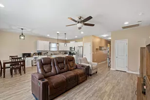 192 Long Leaf Pine Dr, Conway, SC 29526 - Photo 4