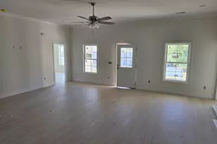 609 Elm St, North Myrtle Beach, SC 29582 - Photo 4