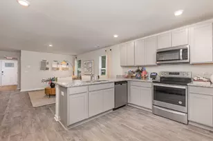 509 Carver Willow Dr, Loris, SC 29569 - Photo 4
