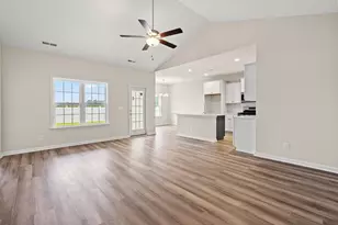 916 Woodside Dr, Conway, SC 29526 - Photo 6