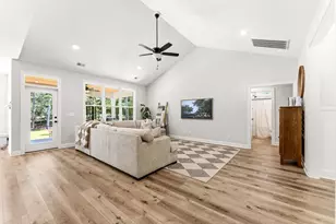 410 Old Plantation Dr, Pawleys Island, SC 29585 - Photo 8