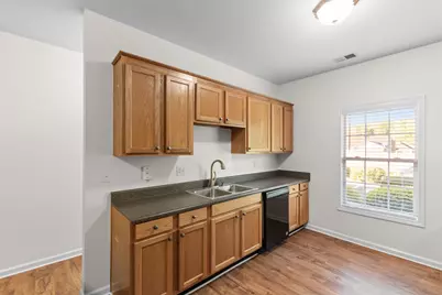 2757 Winterbrook Dr #E, Florence, SC 29505 - Photo 4