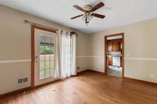 10201 Lake Swamp Rd, Nichols, SC 29581 - Photo 12
