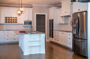 925 Bluffview Dr, Myrtle Beach, SC 29579 - Photo 10