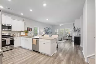 5605 Canary Island Ct, Myrtle Beach, SC 29577 - Photo 2