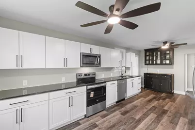305 S Magnolia Ave., Andrews, SC 29510 - Photo 8