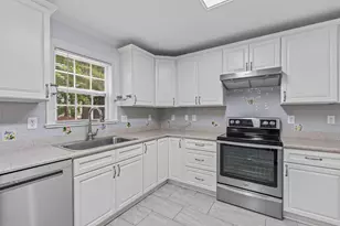 136 Molinia Dr, Murrells Inlet, SC 29576 - Photo 10