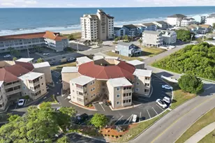 609 Hillside Dr, North Myrtle Beach, SC 29582 - Photo 4