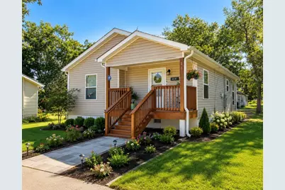 215 W James St., Mullins, SC 29574 - Photo 2