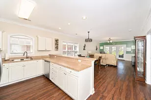 4140 Hibiscus Dr, Little River, SC 29566 - Photo 2